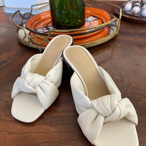 WORN ONCE!! New 🆕 Michael Kors White knot Sandals with Square Toe